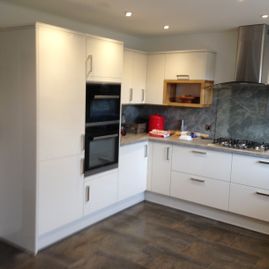 White fitted kitchen